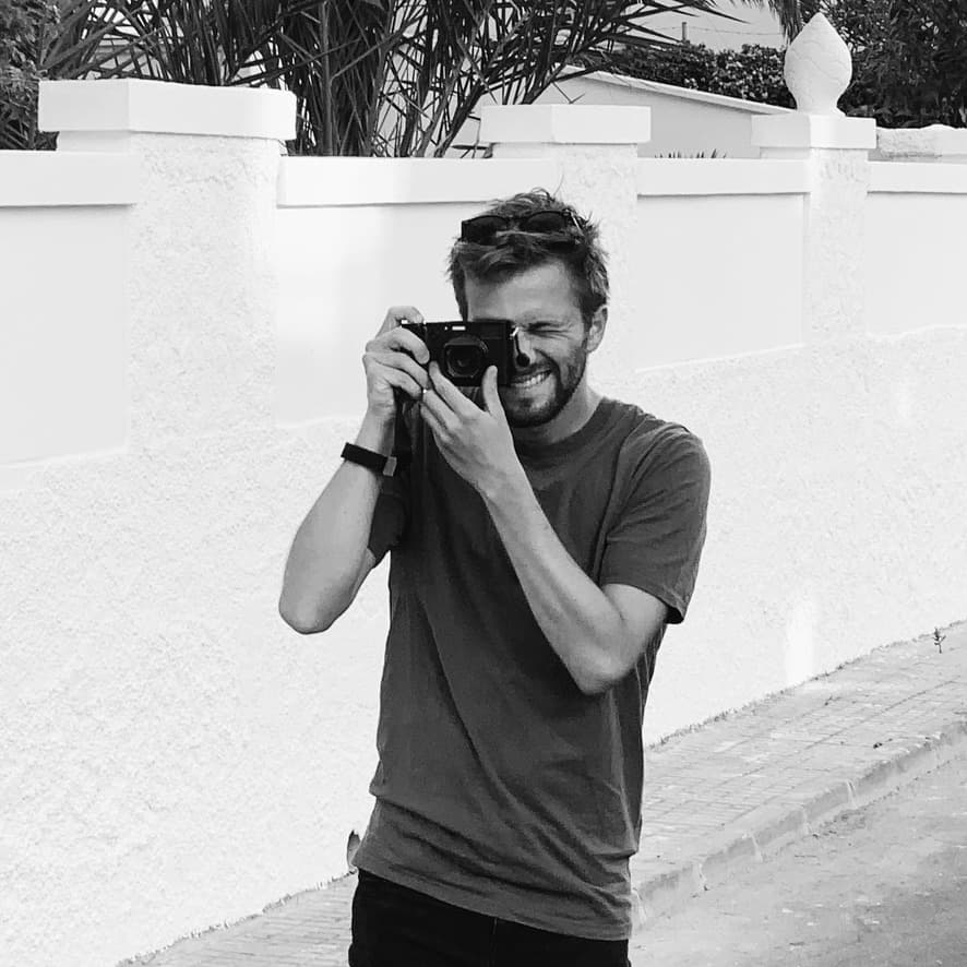 Nick Missiaen taking a photograph